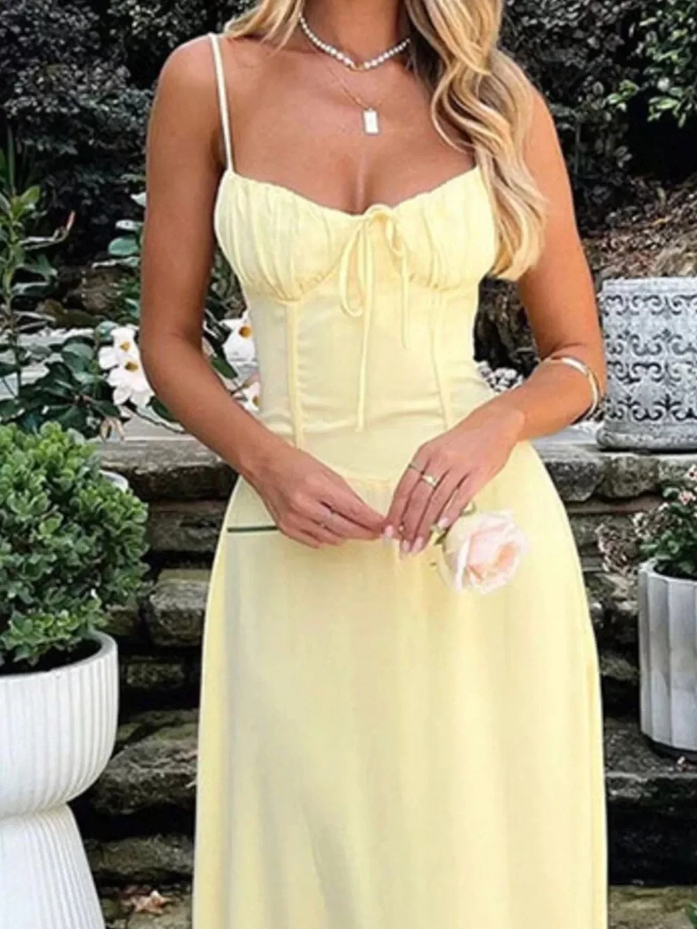 Jolie Aesthetic feminine yellow
